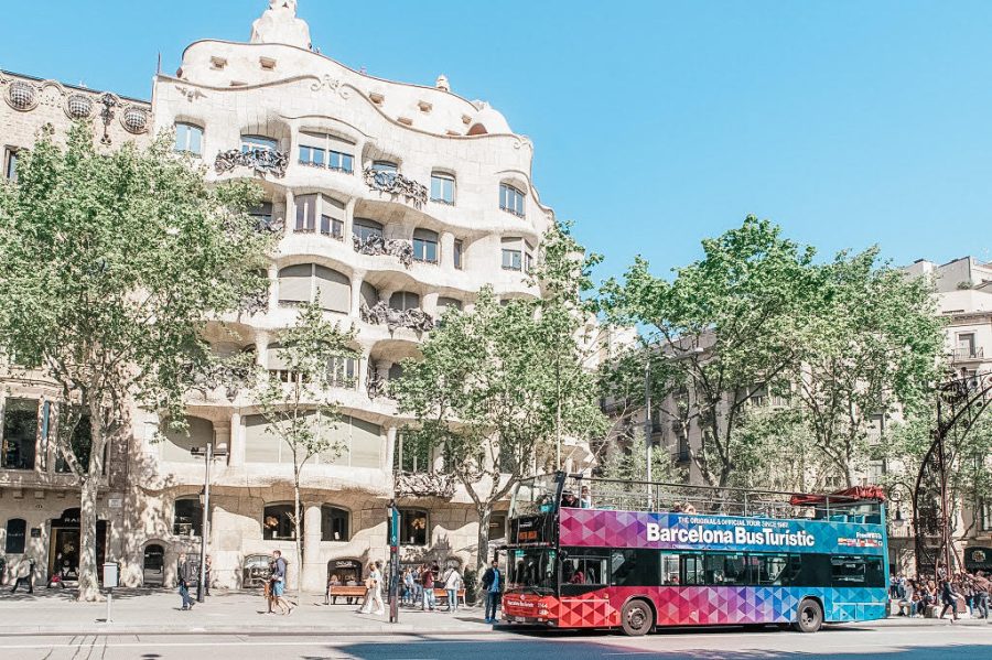 hop on hop off bus barcelona