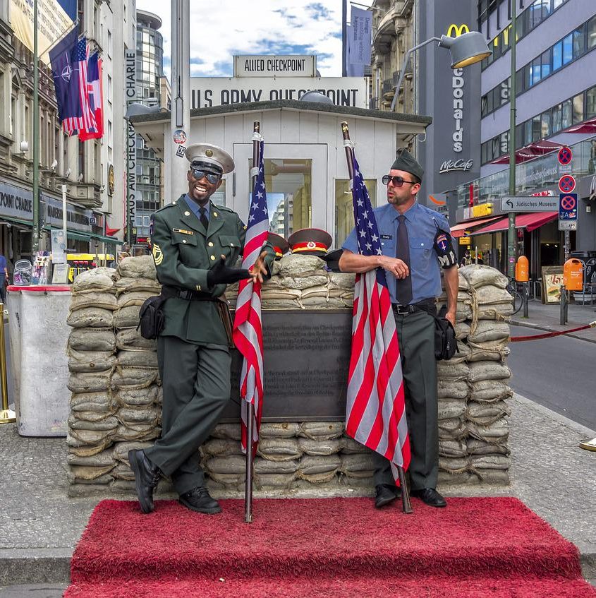 top bezienswaardigheden berlijn checkpoint charlie