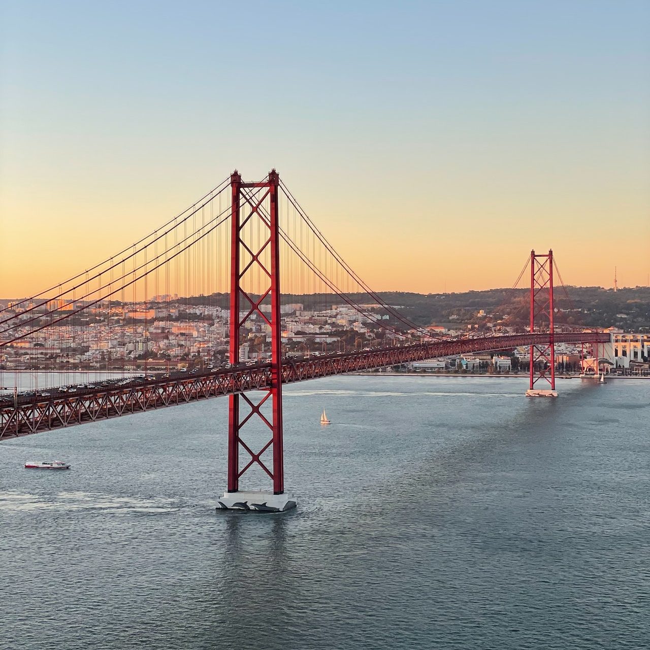 wat te doen in Lissabon Ponte 25 de Abril