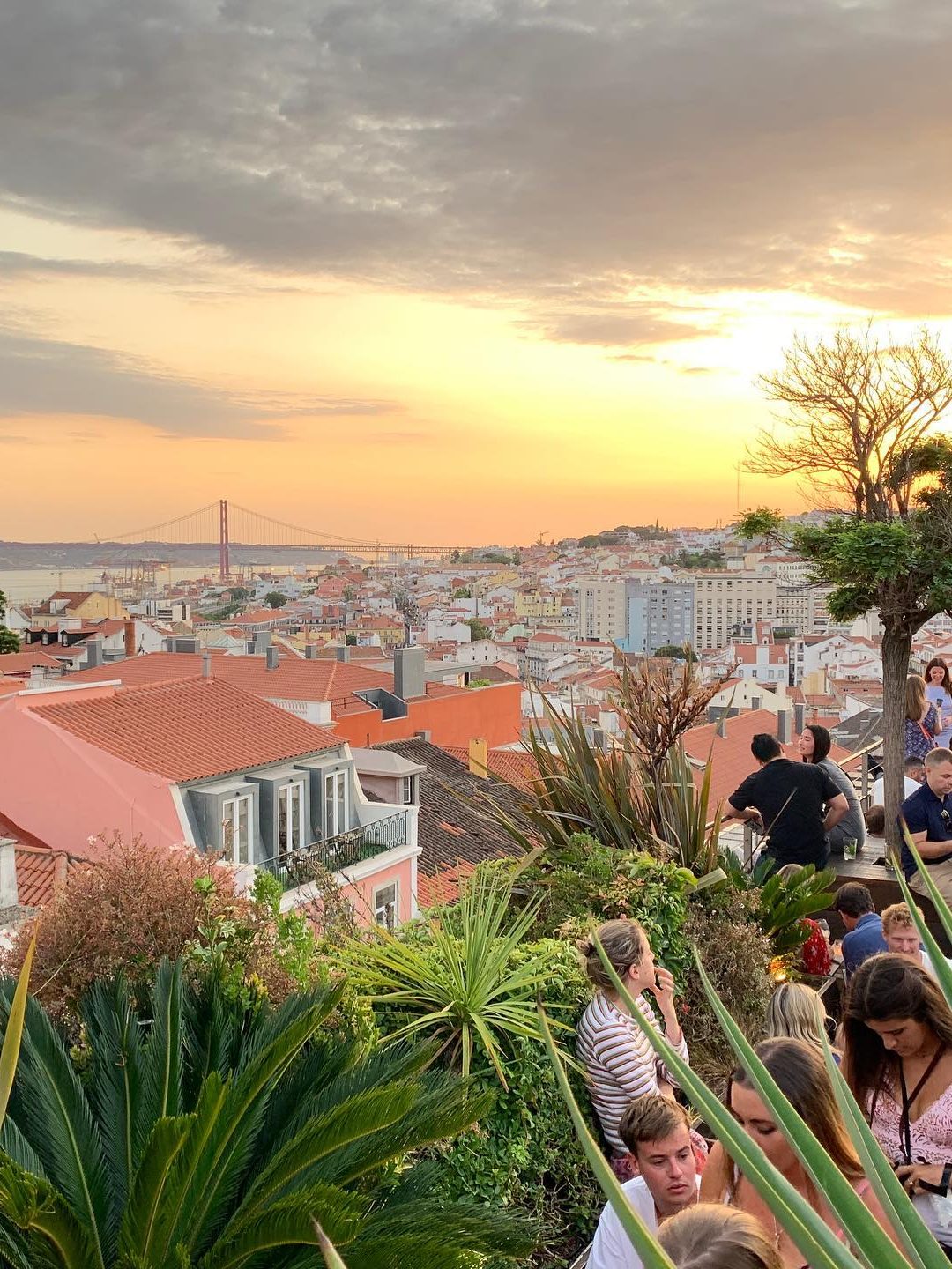 rooftop park bar lissabon bairro alto