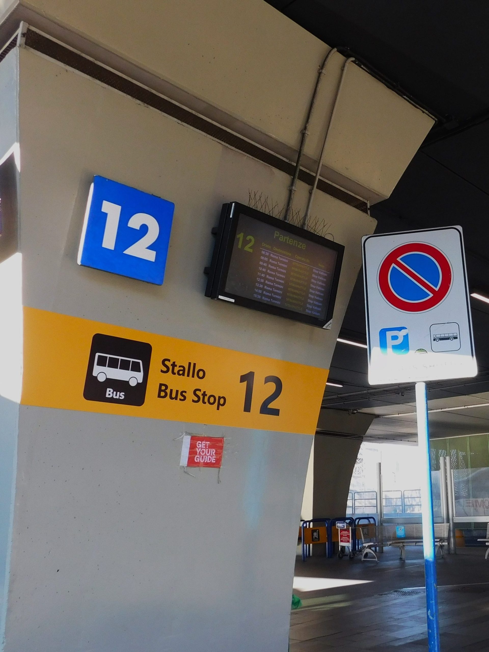 bushalte shuttlebus vliegveld rome