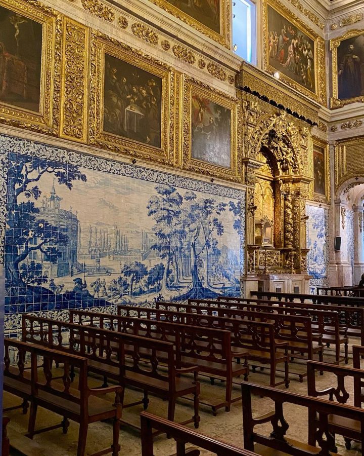 De kapel van het klooster waar het Azulejo Museum in gevestigd is