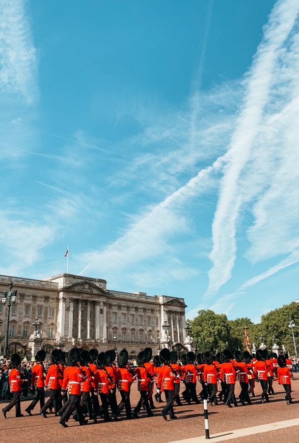 wisseling van de wacht bij buckingham palace in Londen