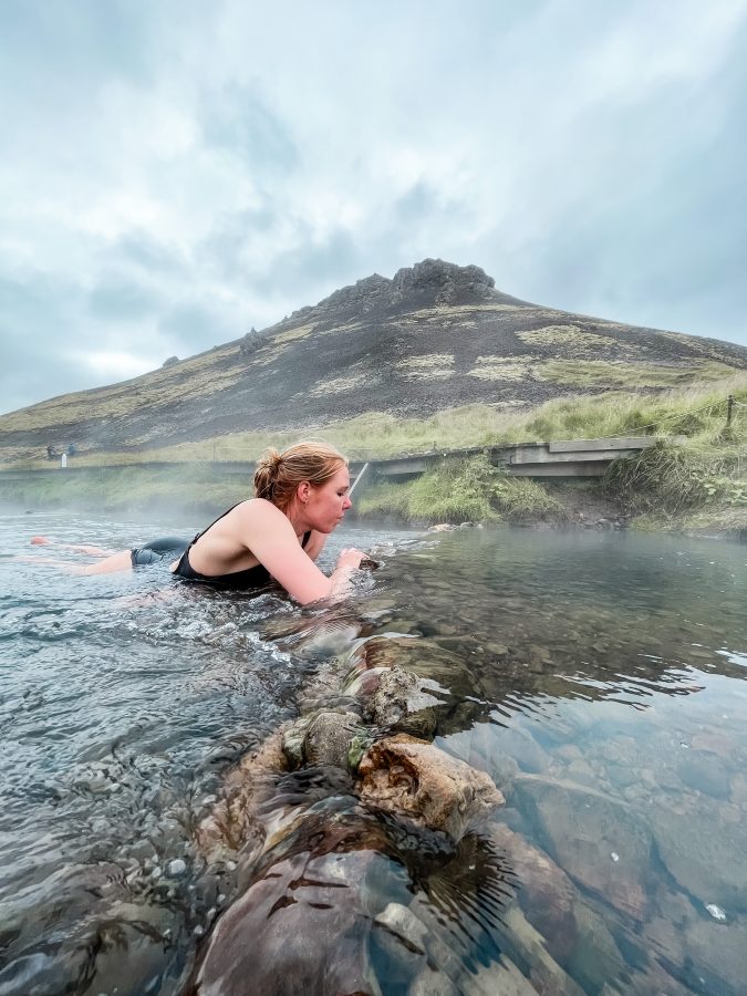 Reykjadalur hotspring ijsland warme rivier