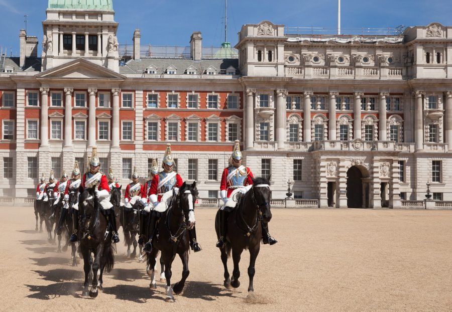 wisseling van de wacht ceremonie bij buckingham palace londen