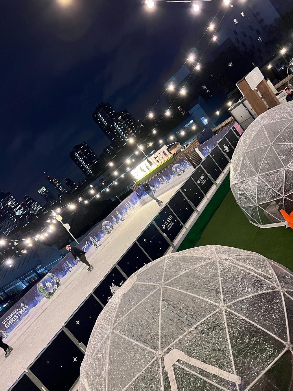 Skylight Tabacco Dock schaatsbaan in londen