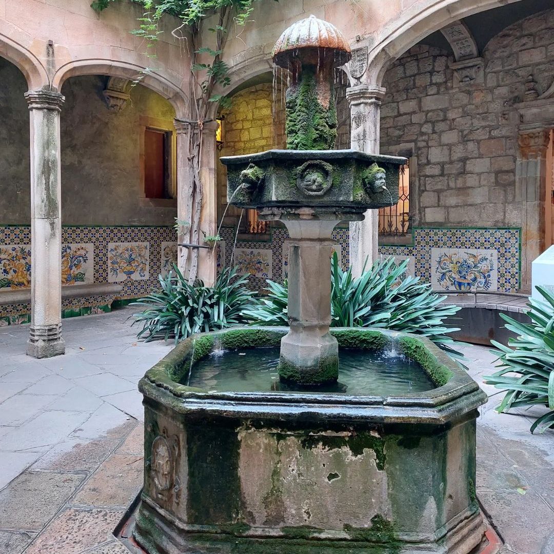 Casa de l’Ardiaca bezienswaardigheden in barcelona