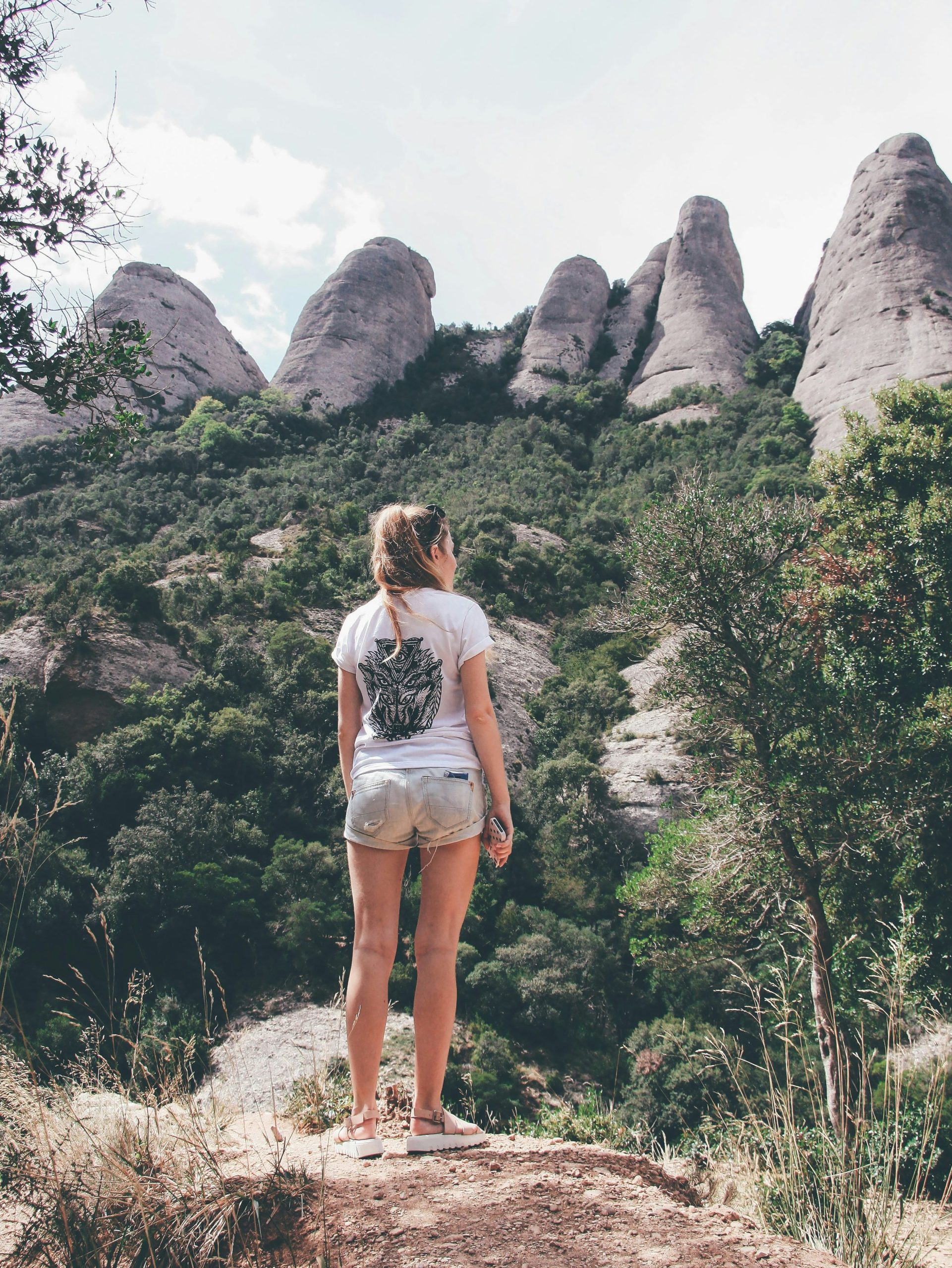 wandelroutes bij montserrat hikes