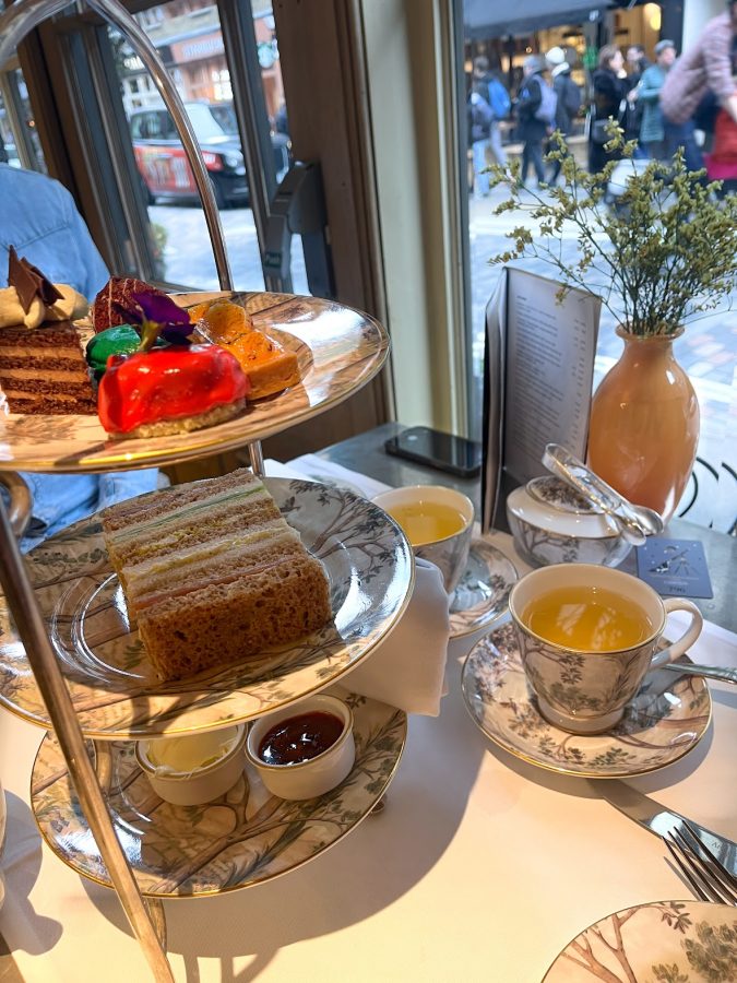 high tea in Londen