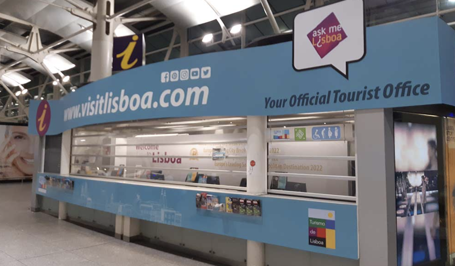 ophaalpunt lisboa card op het vliegveld van lissabon