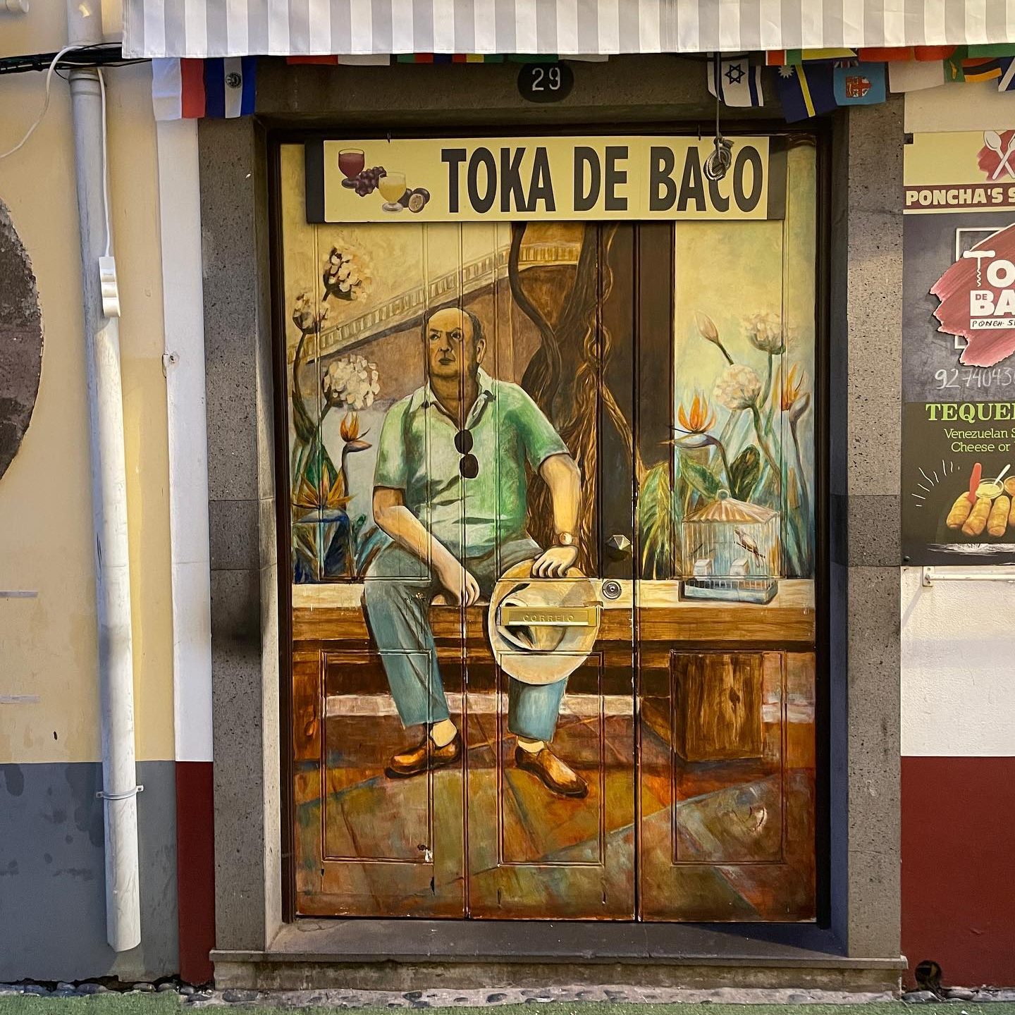 rue de santa maria funchal madeira deuren kunstwerken