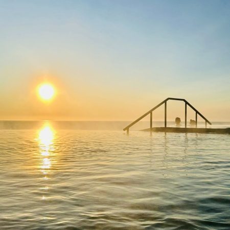 Heerlijk genieten in de Sky Lagoon op IJsland