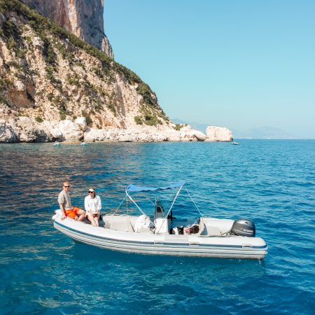 Boot huren Cala Gonone op Sardinië + snorkelen