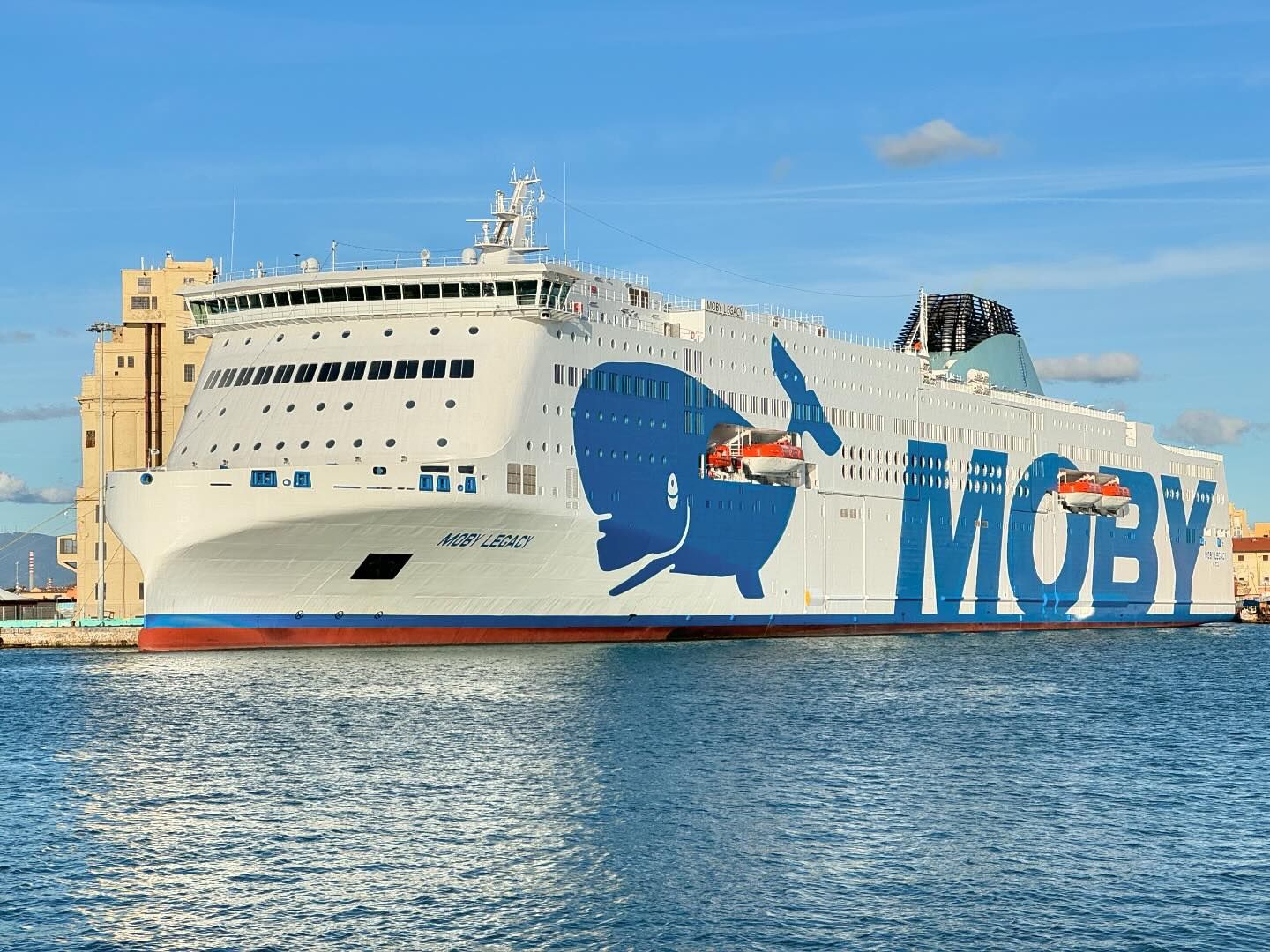 Met de boot naar Sardinië | De beste vaarroutes & tickets