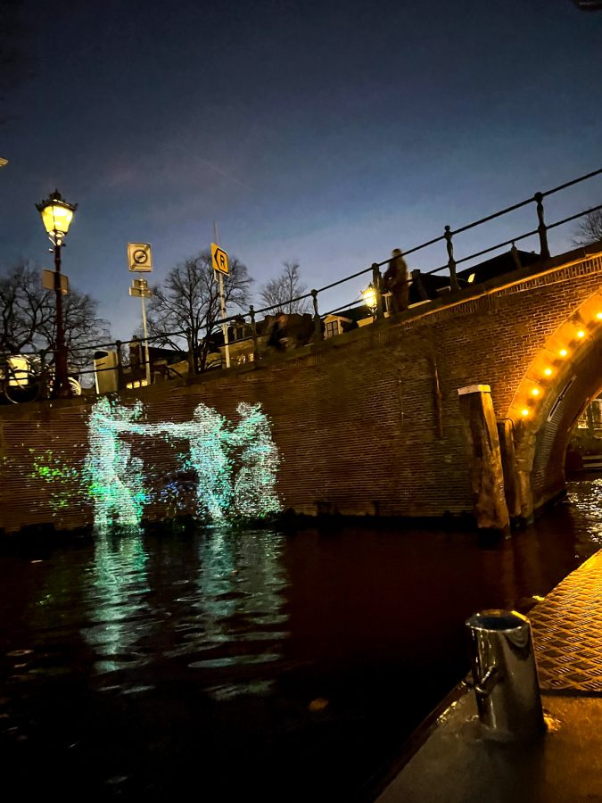 Kunstwerk wat is ontstaan in samenwerking met leerlingen uit Amsterdam