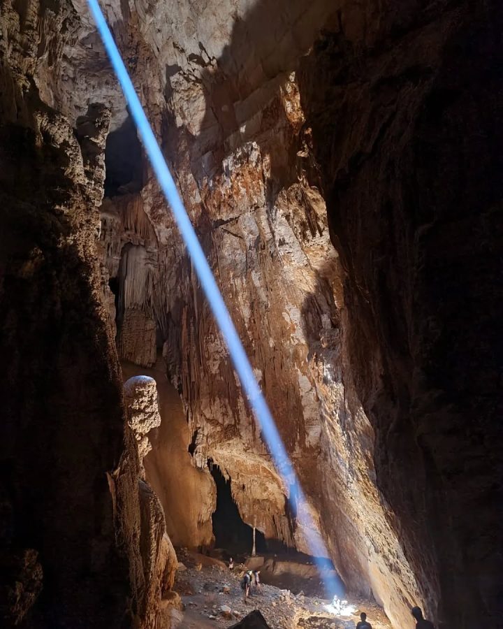 Sa Nurre de Su Hoda grot met lichtstraal mooie bezienswaardigheden op sardinie