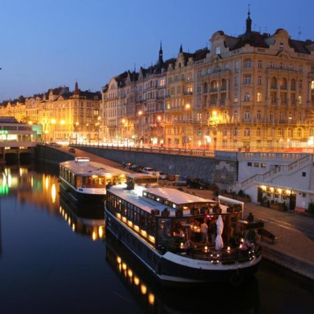 Slapen op een boot in Praag
