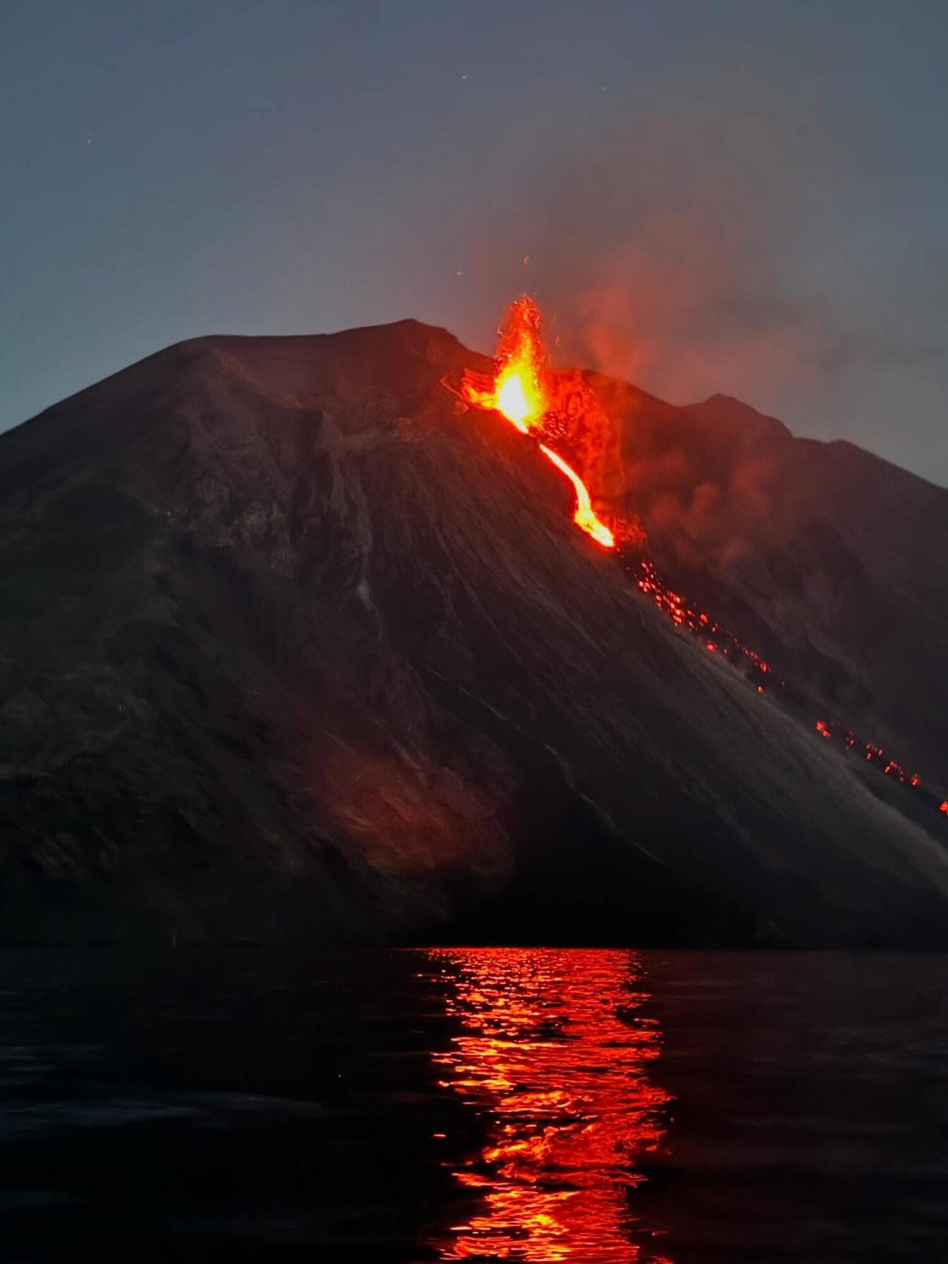 stromboli vulkaan sicilie met boot