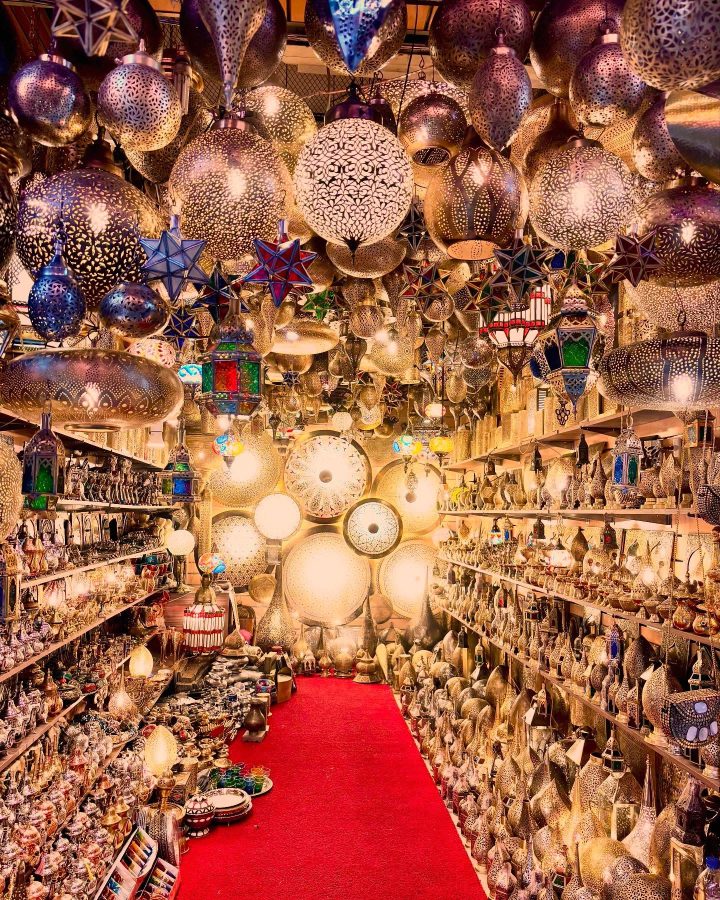 lampen in de souks van marrakech