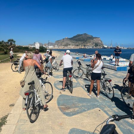 Fietstour in Palermo met gids en Siciliaanse streefood hapjes
