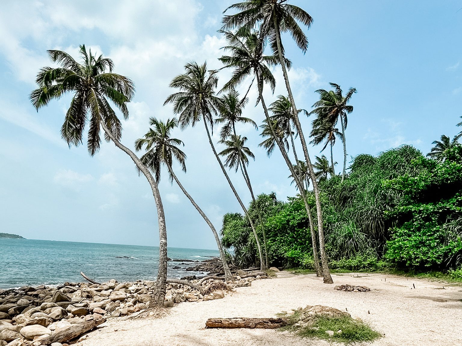 Hiriketiya Blue Beach Sri Lanka