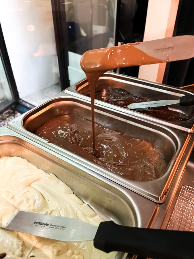 Chocola voor op de stroopwafel zodat de toppings blijven plakken